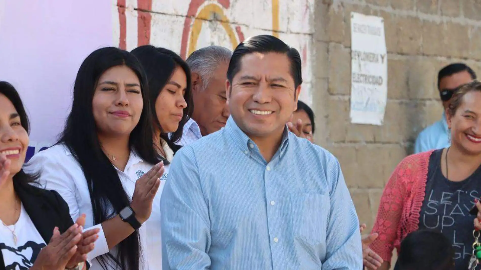 Filomeno Sarmiento Torres, inauguró la pavimentación con concreto hidráulico de la calle El Carmen en Cuautlancingo